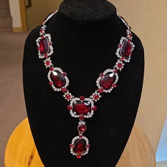 Chunky Red Stone Neclace - Picture 1 of 3
